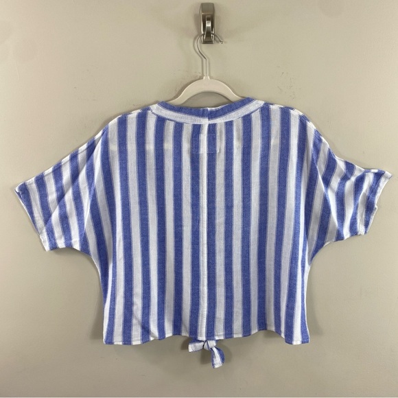 Rails Women’s Blue and White Striped Cropped Button Front Shirt Blouse Sz M - Picture 7 of 11